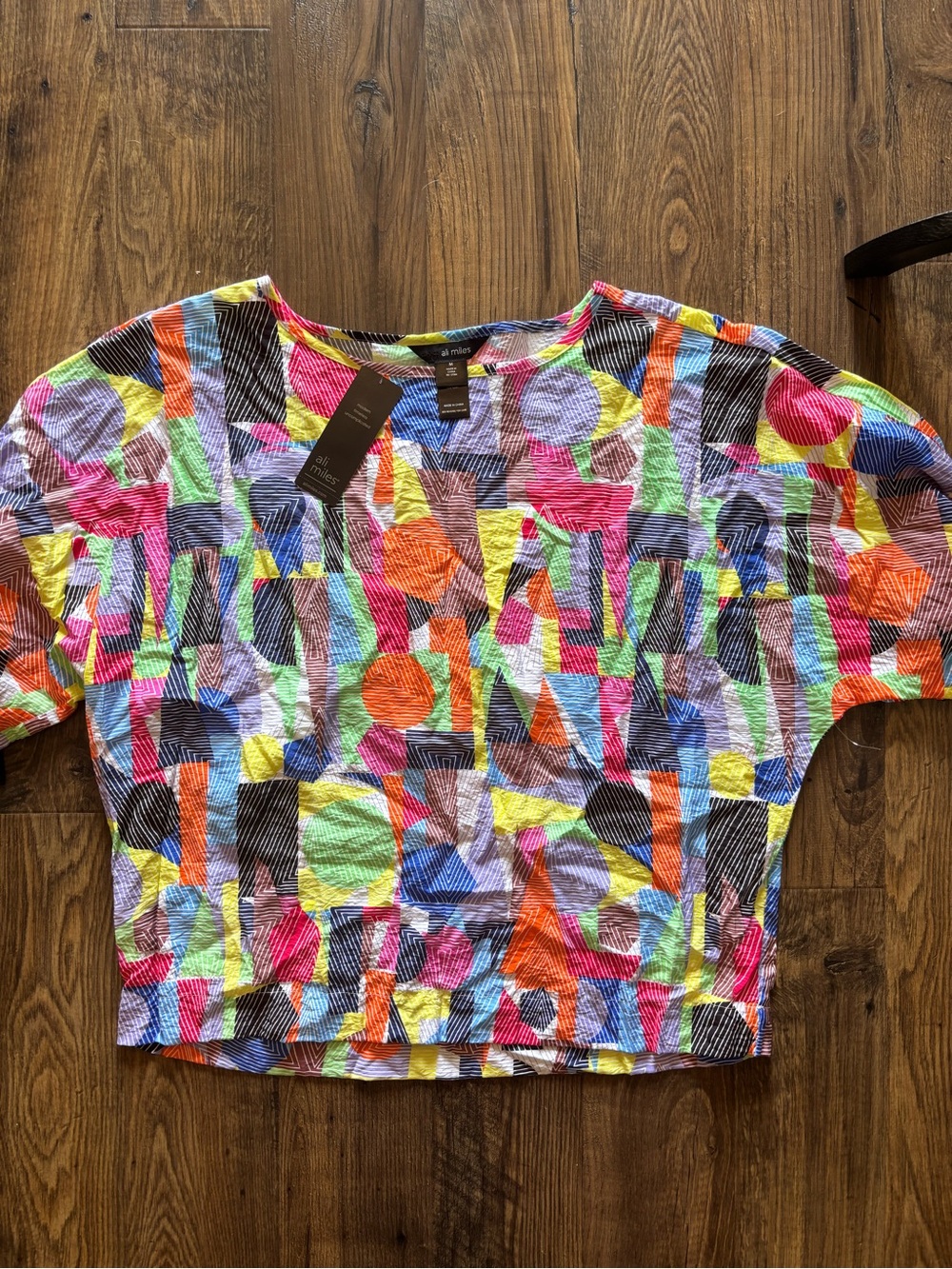Multicolor Geometric Crinkle Short Sleeve Top